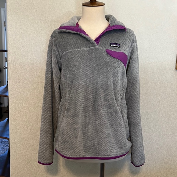 Patagonia Sweaters - Patagonia fleece pullover women’s sz M gray and purple